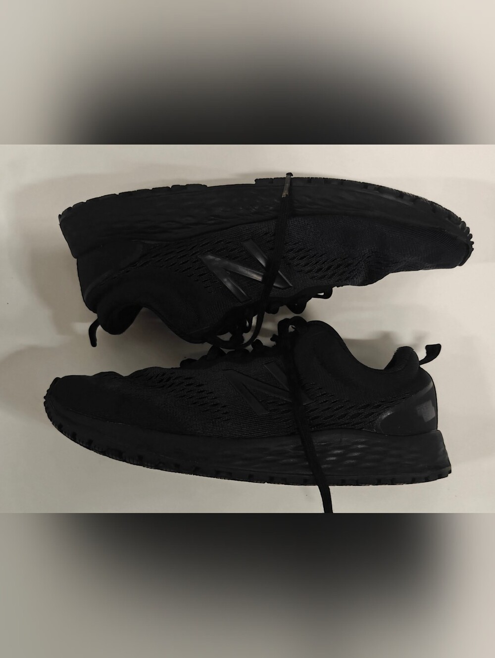 New Balance Fresh Foam Arishi Men’s 7 Women’s 8.5 Black Running Shoes Lightweigh